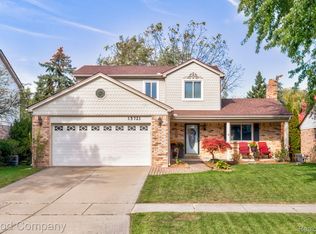 15721 Winter Park Dr, Macomb, MI 48044