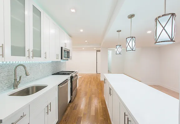 Sold by NY Best Deal Realty LLC | media 2