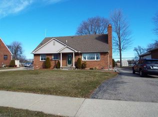 18683 Common Rd, Roseville, MI 48066