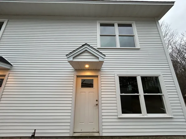 9 Maple St #2, Hallowell, ME 04347