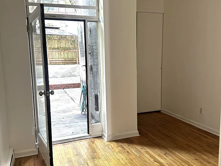 520 E 88th St #1-B — Photo 5