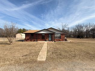 108 Hawkins Dr, Eufaula, OK 74432