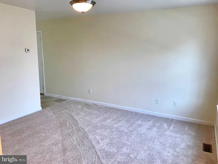 516 Dakemich Ct — Photo 9