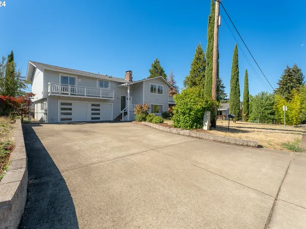 1783 NW Valley View Dr, Roseburg, OR 97471