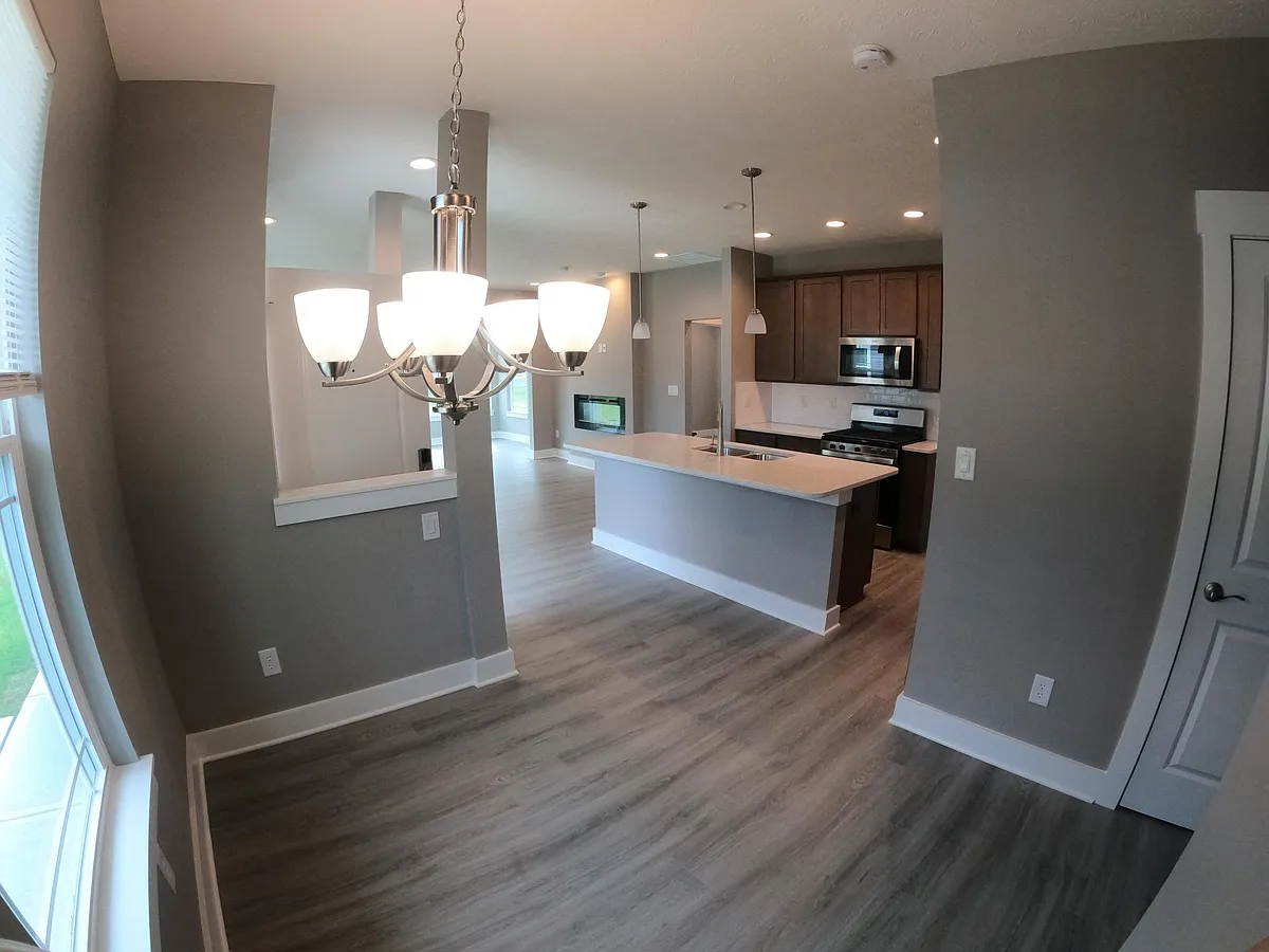 Kitchen - 8315 Glacier Ridge Dr