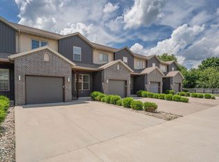 3061 W Cardinal St, Springfield, MO 65810