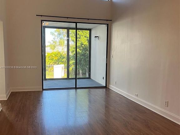 4th image of 211 Lake Pointe Dr APT 208
