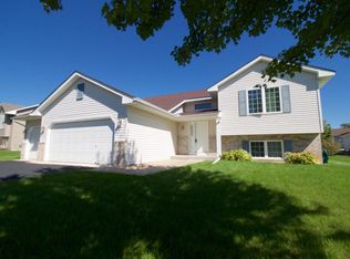 8050 Prairie Trl, Rockford, MN 55373