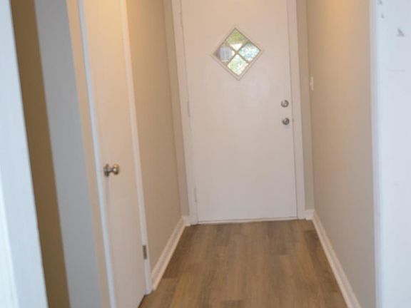 4th image of 829 Edward Pl