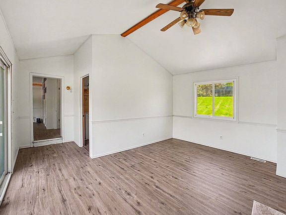 4th image of 2457 E Ludington Dr