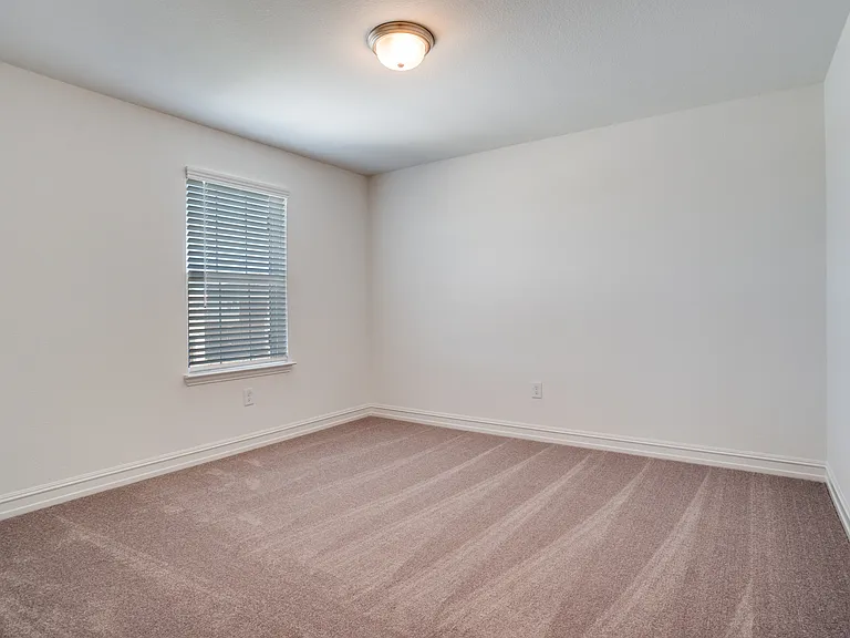 1600 Tyler Dr — Photo 27