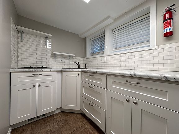 3rd image of 137 S McClelland St #2