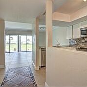 1st image of 1434 W Marion Ave APT 1