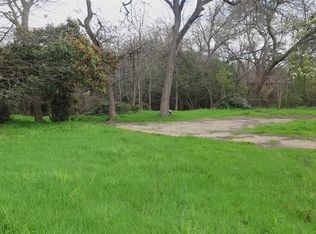 631 Coombs Creek Dr, Dallas, TX 75211