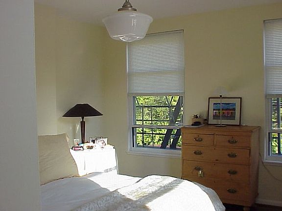 5th image of 1001 Parkside Pl APT 5