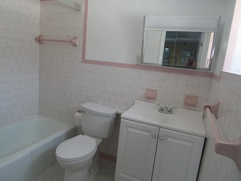 442 Folcroft St #A — Photo 6