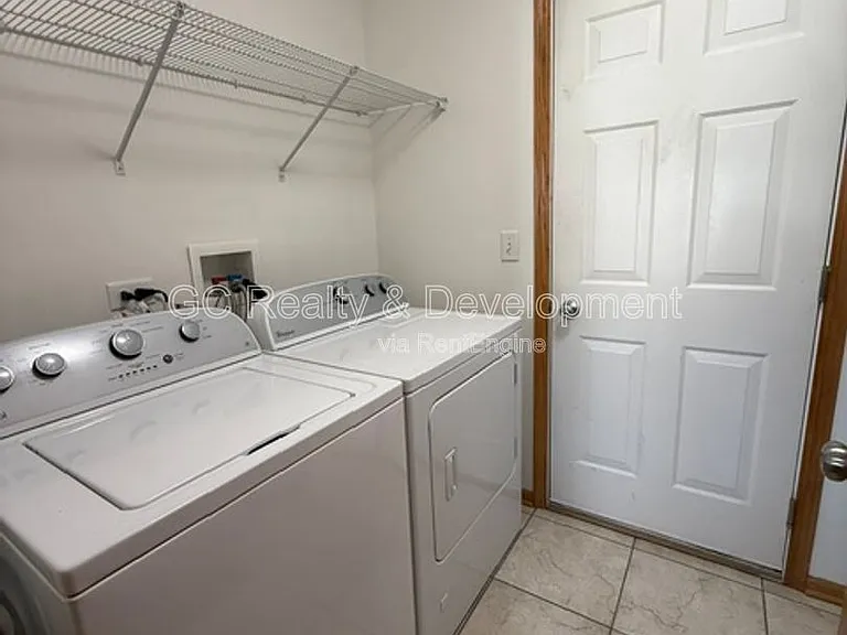 1026 Turin Dr — Photo 7