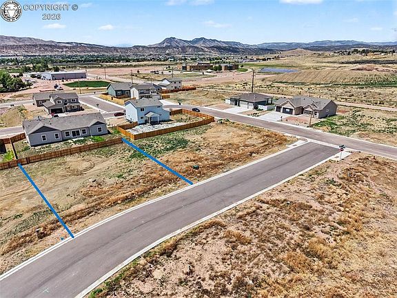 2nd image of 807 Clevis Cir