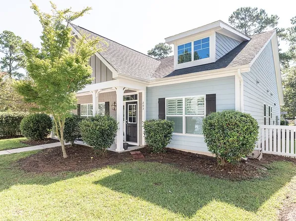 203 Comiskey Park Cir, Summerville, SC 29485