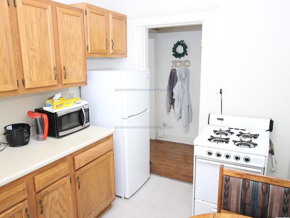2nd image of 1634 Commonwealth Ave #Z1