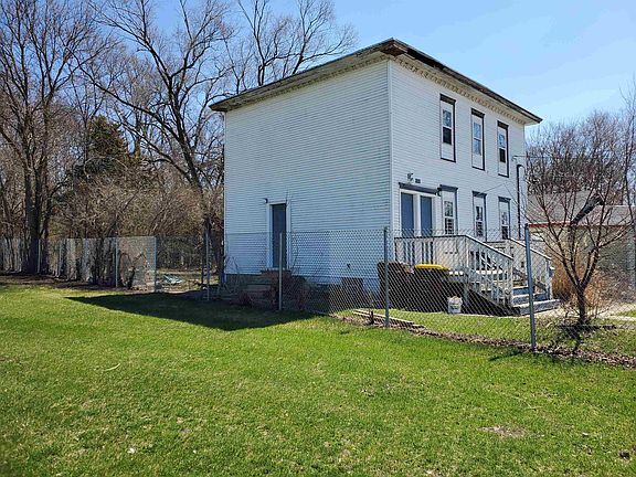 3rd image of 1105 N Horsman St