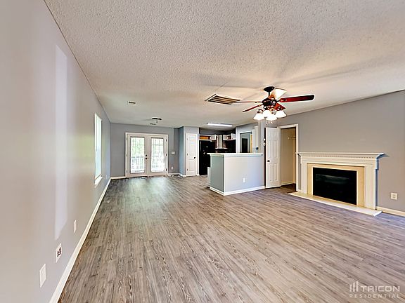 3rd image of 159 Highland Creek Ln