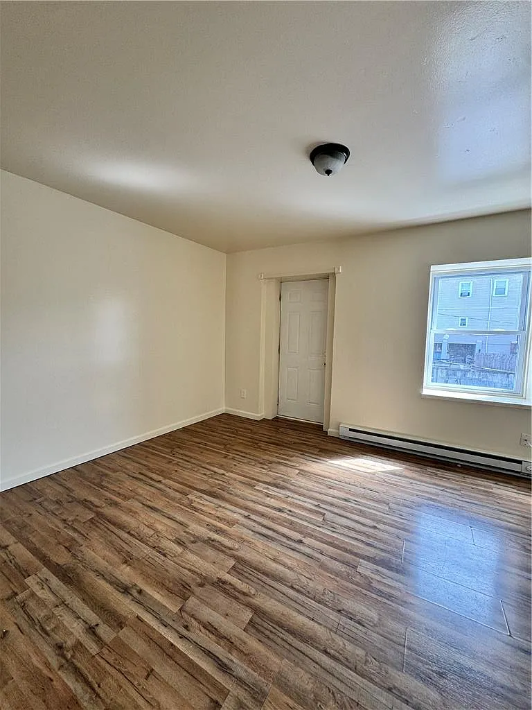 2 bed, 1.0 bath, 750 sqft, $1,450 — Photo 2