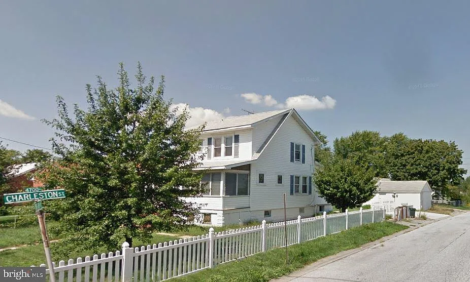 1032 Church St photo 1