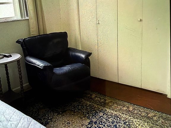 4th image of 129 SE 5th St #4-J
