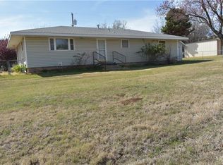 9883 N 2131st Pl, Foss, OK 73647