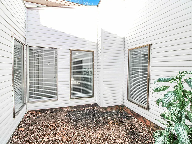 8900 N Shannon Ave — Photo 8