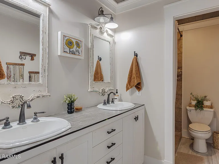 610 E Demanade Dr — Photo 20