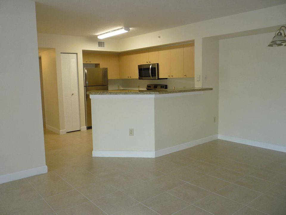 1st image of 4211 San Marino Blvd APT 201