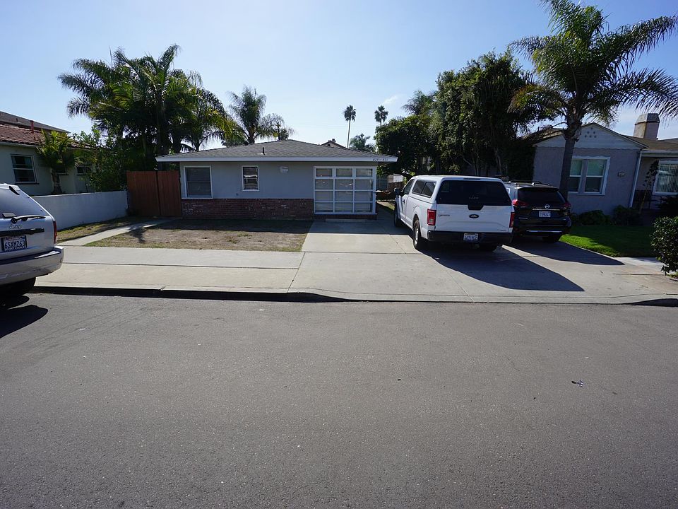 1st image of 825 Diamond St