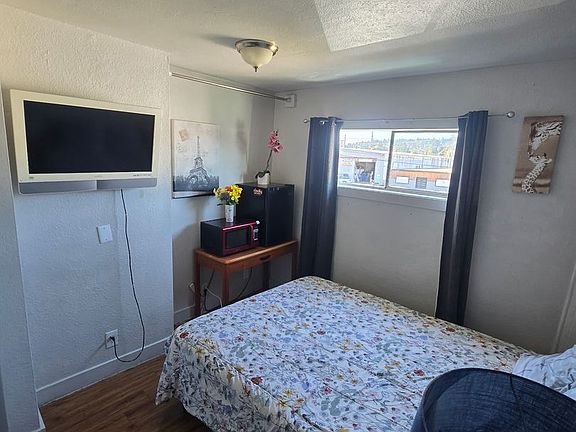 2nd image of 1109 S 1st St #15