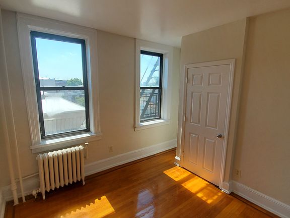 2nd image of 424 17th St #6631e1067