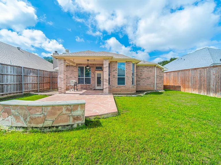 8249 Fall Crest Dr — Photo 22