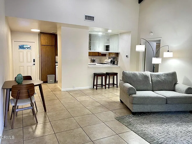 714 S La Luna Ave #A — Photo 3