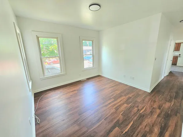 Spacious Multi-Family Apartments for Rent in the Heart of New Haven!, 483 Ferry St Unit 3, New Haven, CT 06513