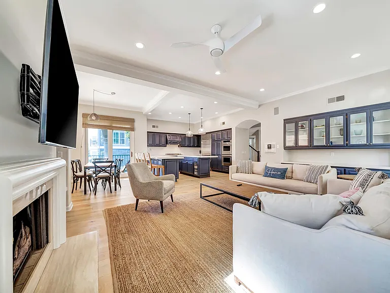 5302 Pacific Ave — Photo 4