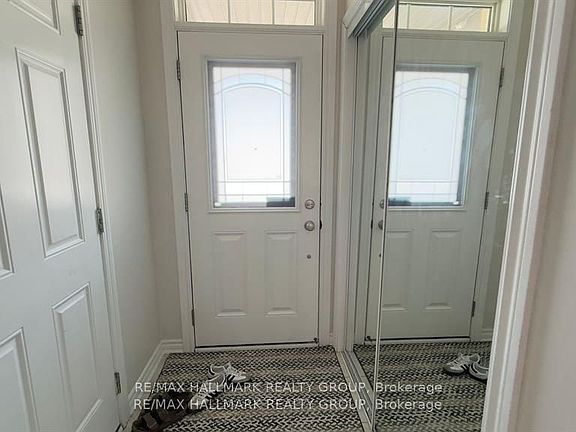 3rd image of 207 Cayman Rd