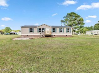 185 Paradise Ln, Beulaville, NC 28518