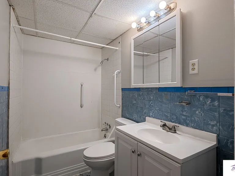 3825 Cuming St — Photo 15