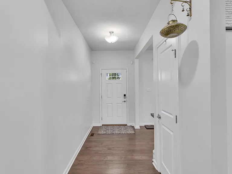 507 Audrey Ct — Photo 4