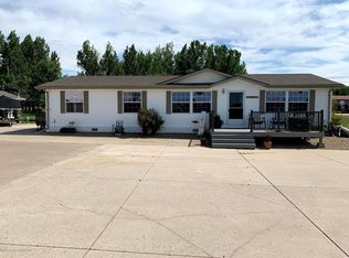5801 Lake Shore Est, Beulah, ND 58523