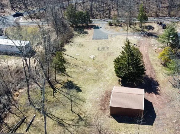 309 Dickert Rd, Quakertown, PA 18951