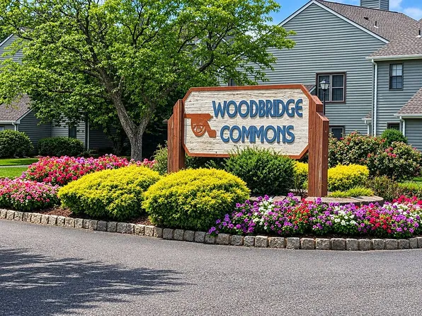 911 Woodbridge Comns Way #911, Iselin, NJ 08830