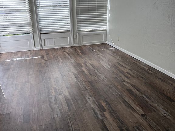 4th image of 840 N Halifax Ave #33