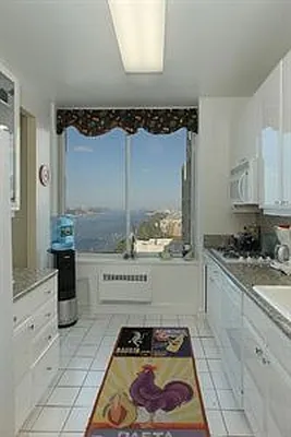 Sold by Douglas Elliman | media 15