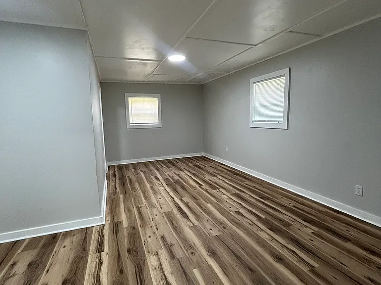 310 Bounds St — Photo 17